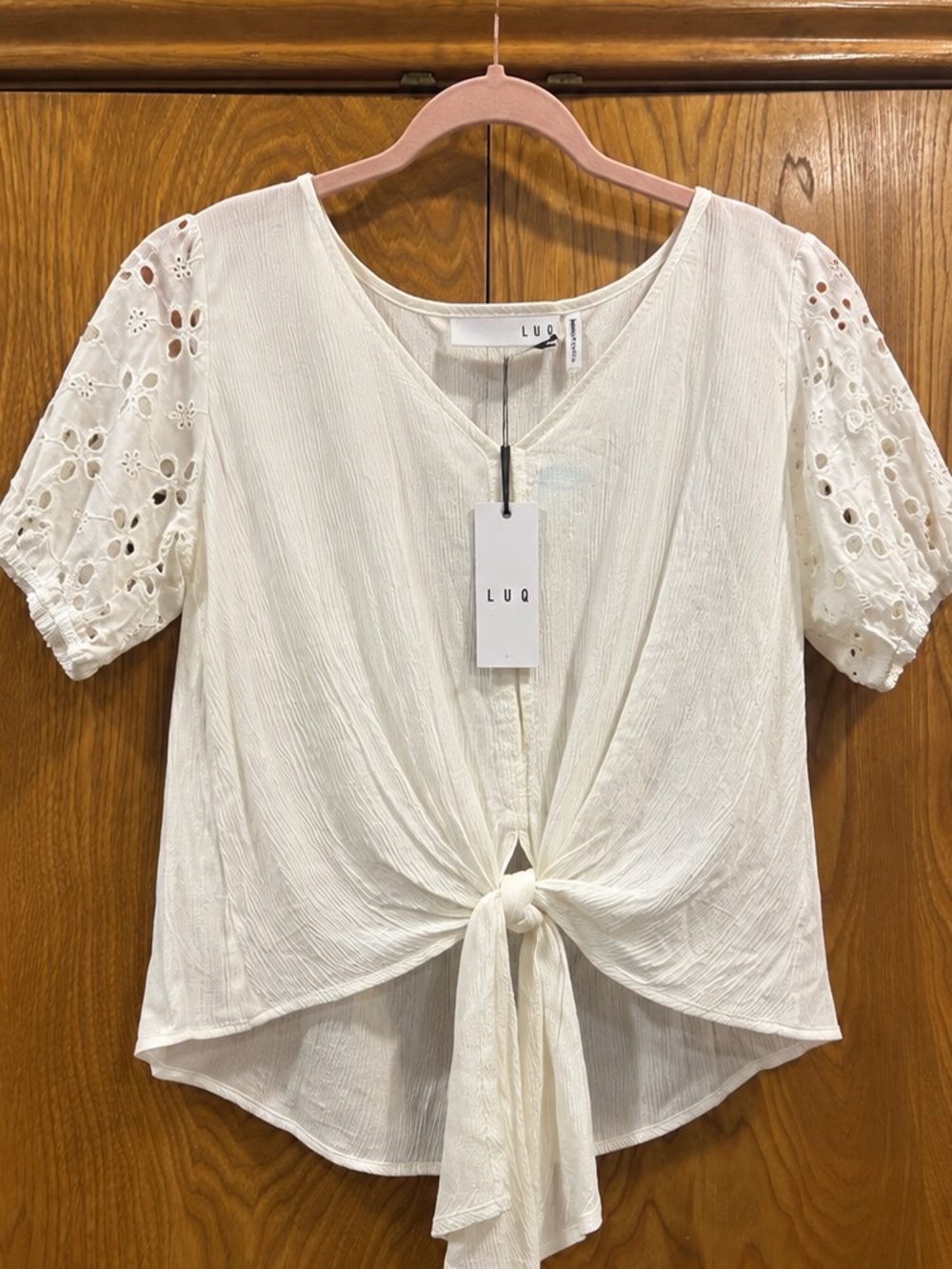 NWT LUQ Eyelet Detail Tie Front Top White Puff Sleeve M